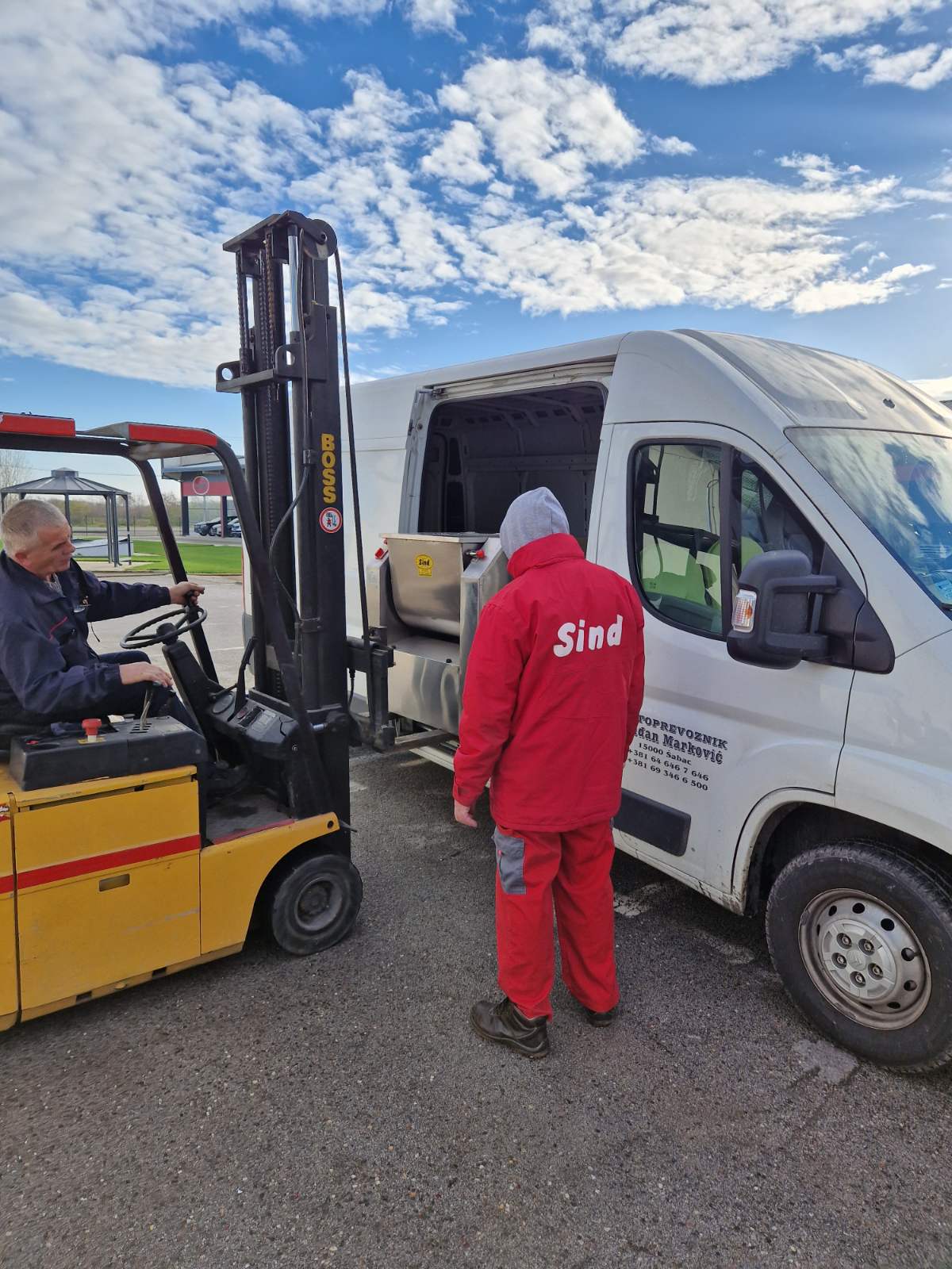 Delivery of equipment for a customer in Bosnia and Herzegovina