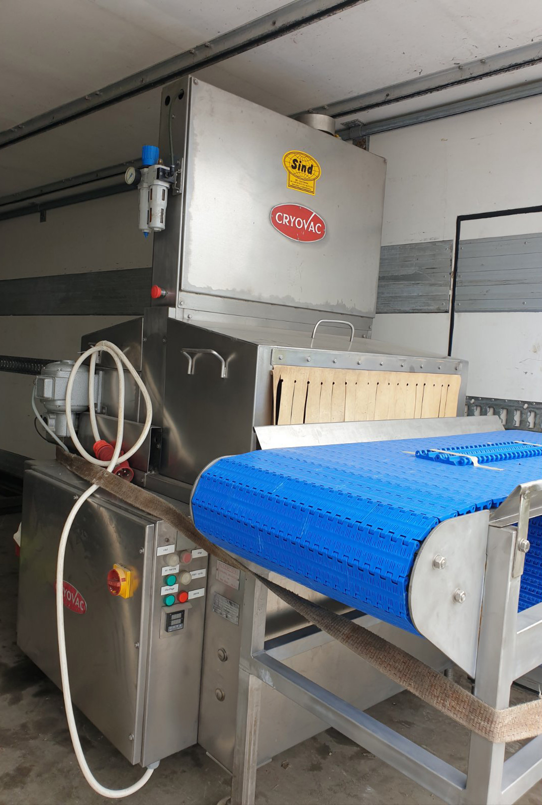 Delivery of equipment to the meat industry TRLIC