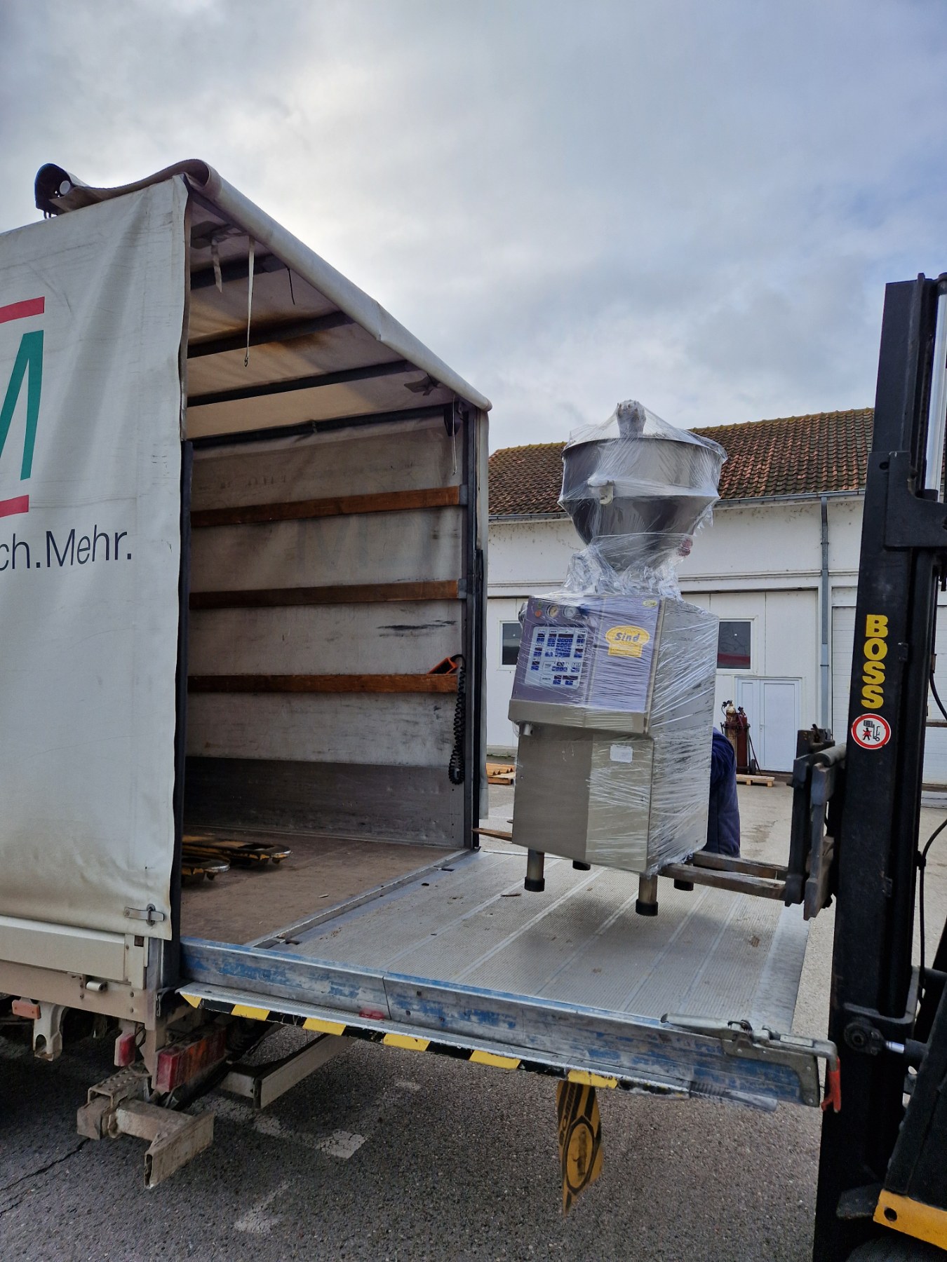 Delivery of a vacuum filler for a customer from Albania