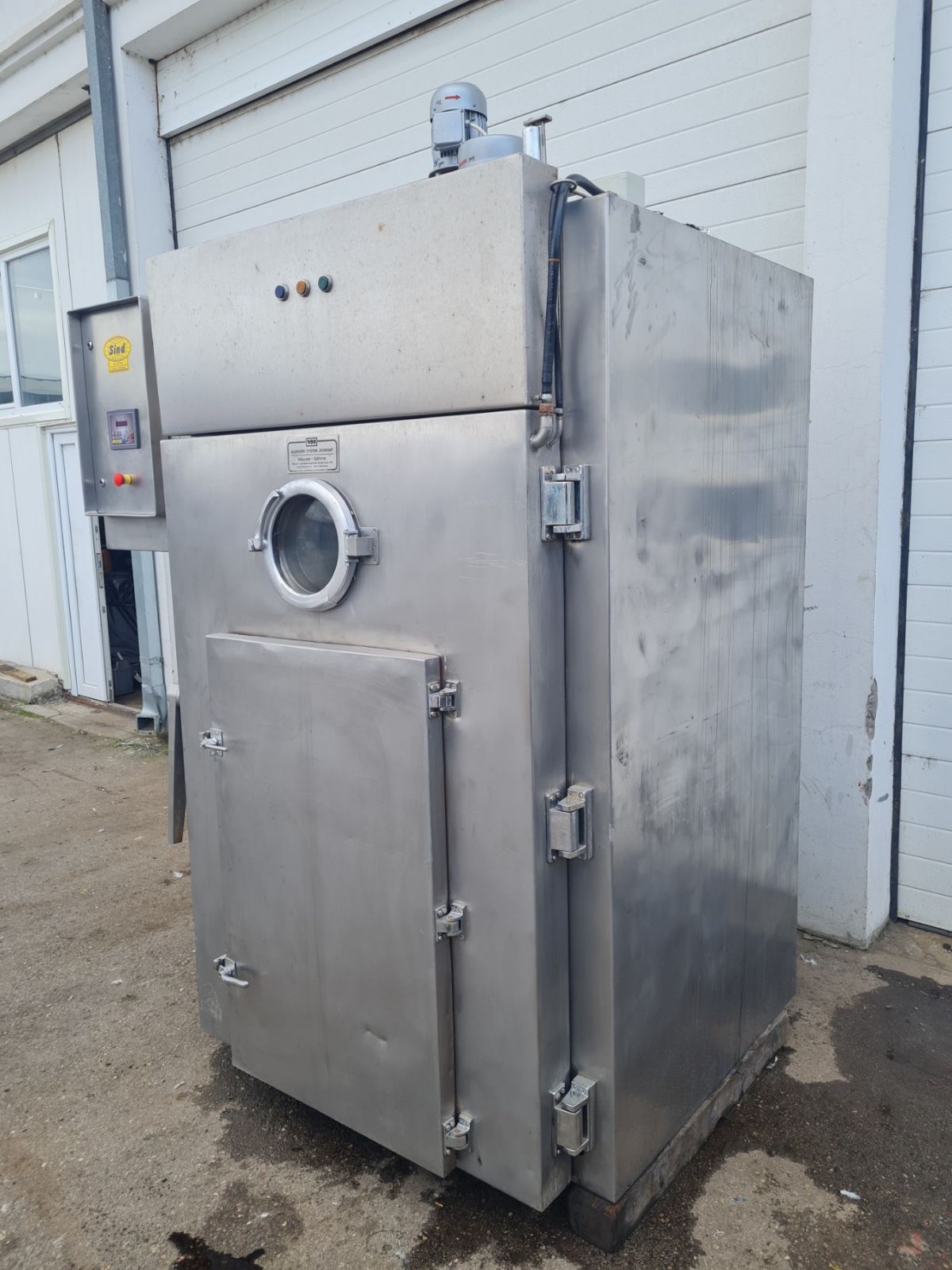 Smoke chamber Maurer ready for delivery to customer in Serbia