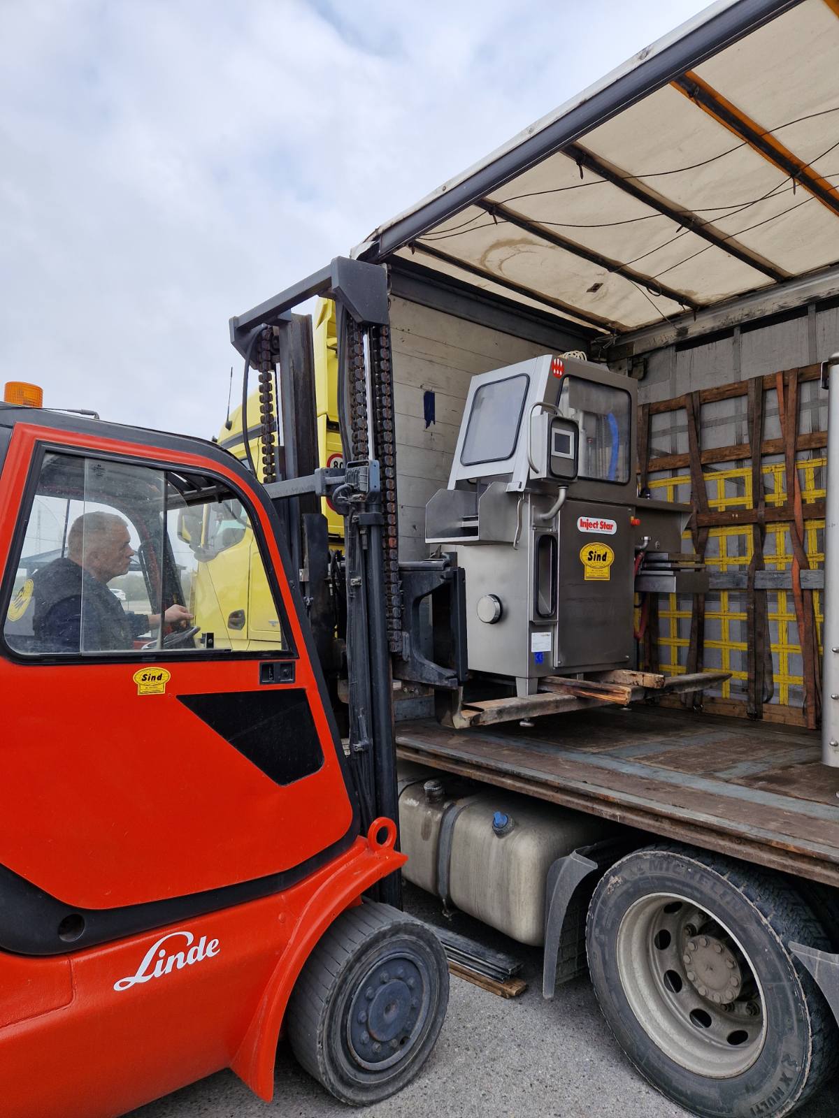 Delivery of equipment for a customer in Austria