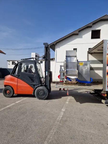 Delivery of equipment for a customer in Poland detalj