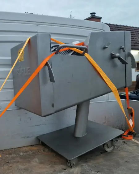 Delivery of Ruhle Dicer SR1 to a customer in Serbia detalj