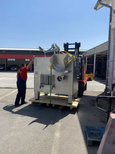 Delivery of a Seydelmann AG 160 B Grinder for a customer from Spain