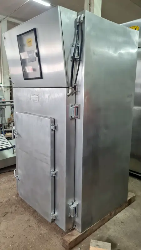 Preparation of delivery of the Maurer smoke chamber for a customer from the Netherlands. detalj