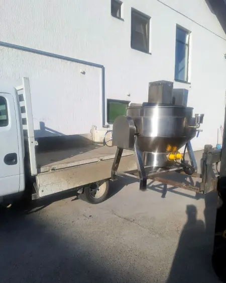 Delivery of a fat melting and meat roasting kettle to a customer in Serbia detalj