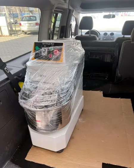 Delivery of a spiral dough mixer to a customer from Novi Sad. detalj