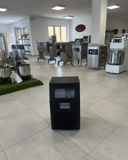 Delivery of catering and kitchen equipment to a customer from Apatin detalj