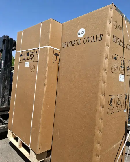 Delivery of a Refrigerator, Tray Refrigerator and Beverage Display Refrigerator to a Customer in Sombor detalj